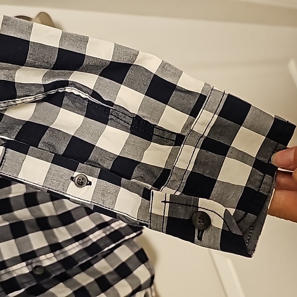 Men's Checkered Button Up Shirt - Picture 5 of 6